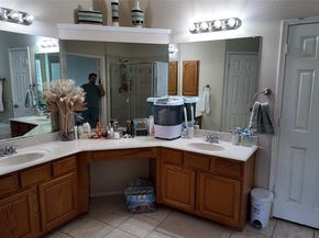 421  Roundrock Lane , Fort Worth Texas 76140