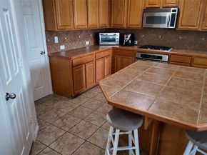 421  Roundrock Lane , Fort Worth Texas 76140
