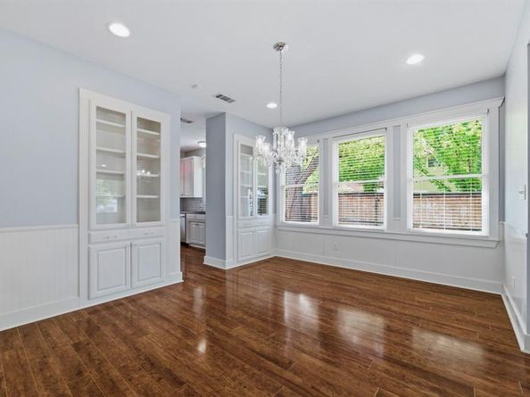 1331  6th Avenue , Fort Worth Texas 76104