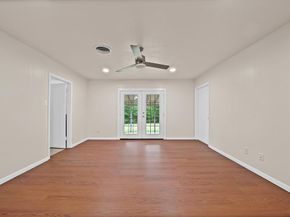 5621  Wedgworth Road , Fort Worth Texas 76133