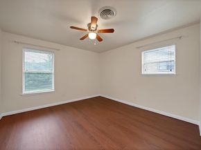 5621  Wedgworth Road , Fort Worth Texas 76133