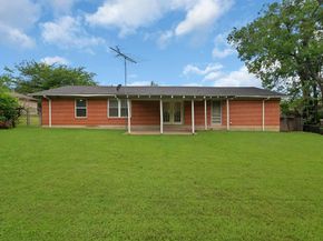 5621  Wedgworth Road , Fort Worth Texas 76133