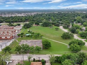5621  Wedgworth Road , Fort Worth Texas 76133
