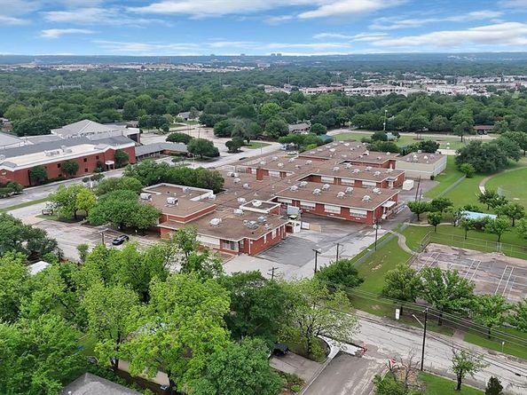 5621  Wedgworth Road , Fort Worth Texas 76133