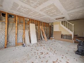 1434  Crownhill Drive , Arlington Texas 76012