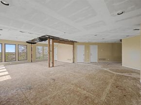 1434  Crownhill Drive , Arlington Texas 76012
