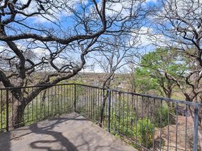 1434  Crownhill Drive , Arlington Texas 76012