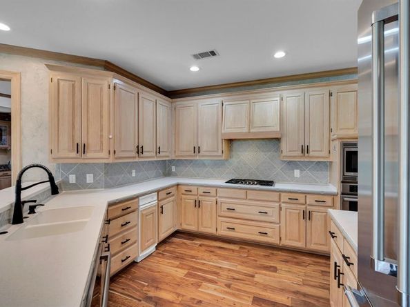 6105  Waterview Drive , Arlington Texas 76016