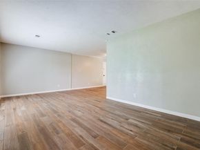 1533 E Springcrest Circle , Lancaster Texas 75134