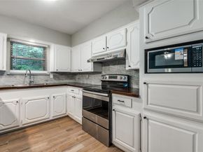 1533 E Springcrest Circle , Lancaster Texas 75134