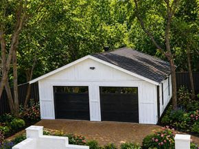 1521  El Campo Drive , Dallas Texas 75218