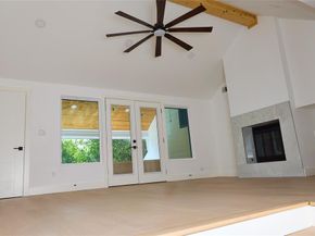 1521  El Campo Drive , Dallas Texas 75218