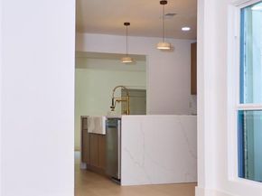 1521  El Campo Drive , Dallas Texas 75218