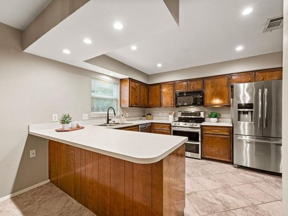901  Shady Creek Lane , Bedford Texas 76021