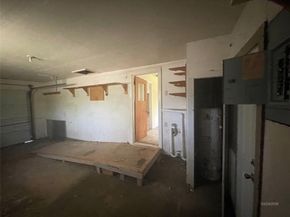 1100  Poe Street , Azle Texas 76020