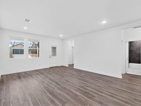 4607  Metropolitan Avenue , Dallas Texas 75210
