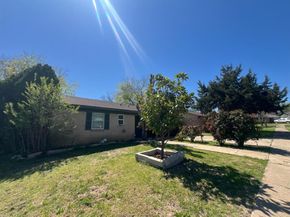 1126  Hickory Trail , Garland Texas 75040