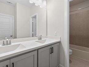 580  Courtyard Lane , Irving Texas 75039