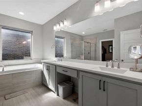 580  Courtyard Lane , Irving Texas 75039