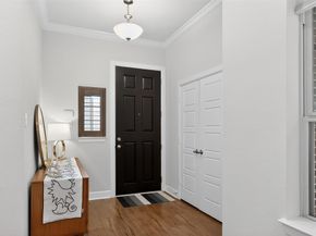 580  Courtyard Lane , Irving Texas 75039