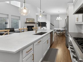 580  Courtyard Lane , Irving Texas 75039