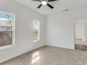 943 E Richmond Avenue , Fort Worth Texas 76104