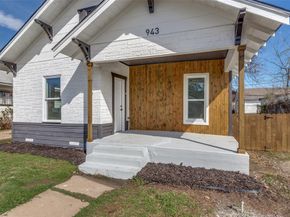 943 E Richmond Avenue , Fort Worth Texas 76104