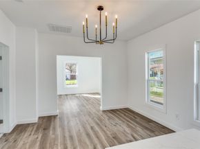 943 E Richmond Avenue , Fort Worth Texas 76104