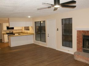 610  Squaw Creek Court , Arlington Texas 76018