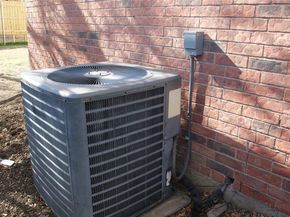 610  Squaw Creek Court , Arlington Texas 76018