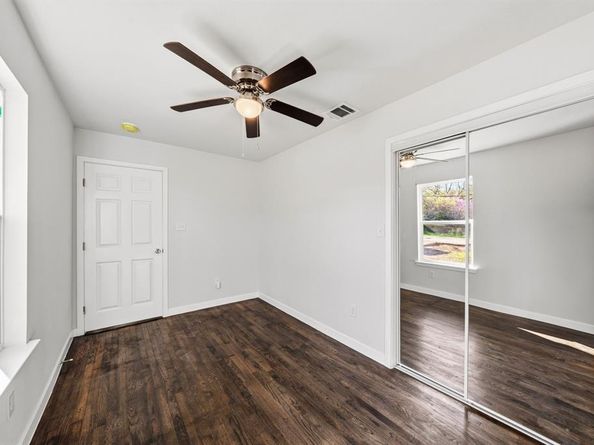 229 W Millett Drive , Dallas Texas 75232