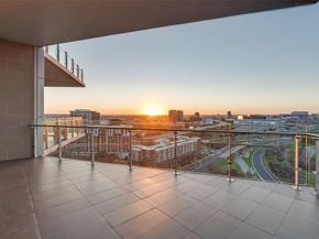 3130 N Harwood Street  1604, Dallas Texas 75201