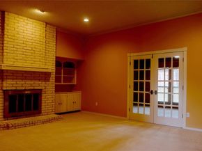 1800  High Vista Court , Fort Worth Texas 76112