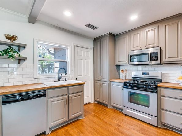 9039  Redondo Drive , Dallas Texas 75218