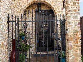 3105  Pastor Street , Dallas Texas 75212