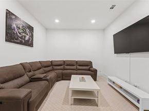 4706  Victor Street , Dallas Texas 75246