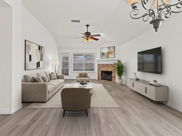 1037  Castle Top Drive , Fort Worth Texas 76052