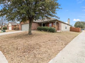 1037  Castle Top Drive , Fort Worth Texas 76052