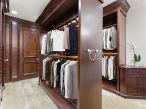 2214  Worthington Street , Dallas Texas 75204