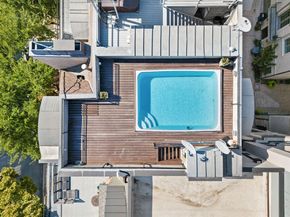 2214  Worthington Street , Dallas Texas 75204