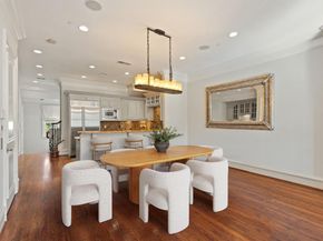 2214  Worthington Street , Dallas Texas 75204