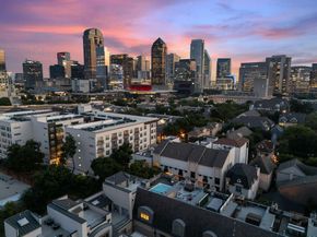 2214  Worthington Street , Dallas Texas 75204