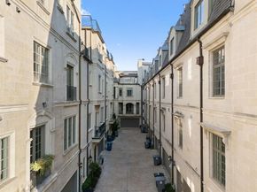 2214  Worthington Street , Dallas Texas 75204