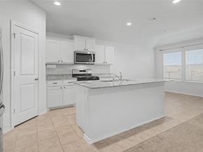 724  Basteen Lane , Justin Texas 76247