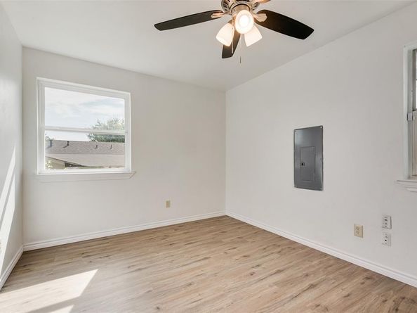 4250  Mehalia Drive , Dallas Texas 75241