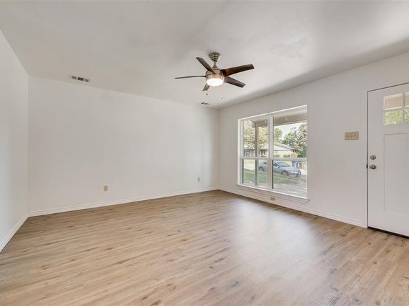 4250  Mehalia Drive , Dallas Texas 75241