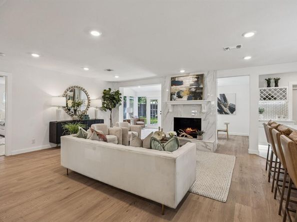 13616  Rolling Hills Lane , Dallas Texas 75240
