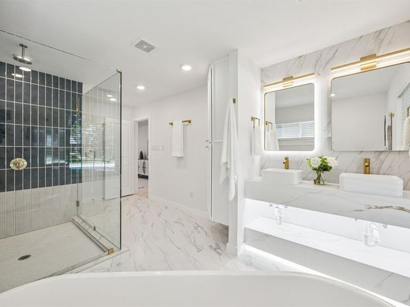 13616  Rolling Hills Lane , Dallas Texas 75240