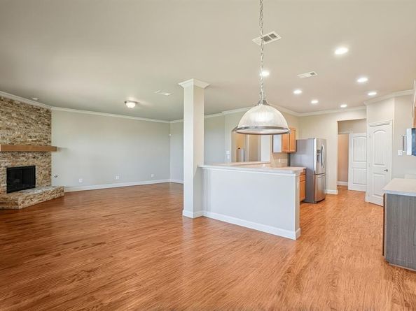 1016  Pelican Drive , Frisco Texas 75033