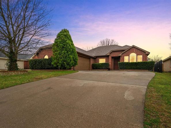 4621  Saint Francis Avenue , Dallas Texas 75227